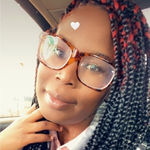 Meet your Posher, Brandy